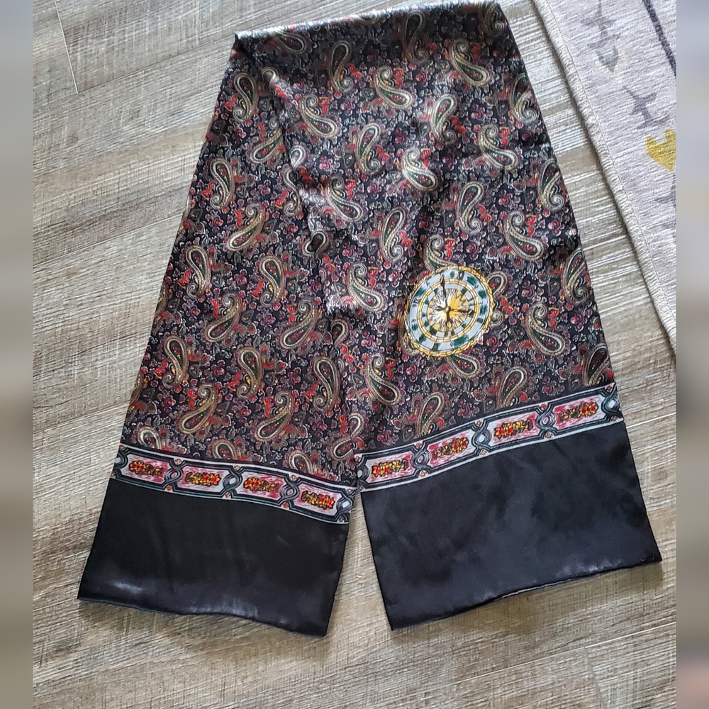 Peacock TRADING CO Paisley Silk Scarf with Medallion Design⚜️❤️🖤⚜️